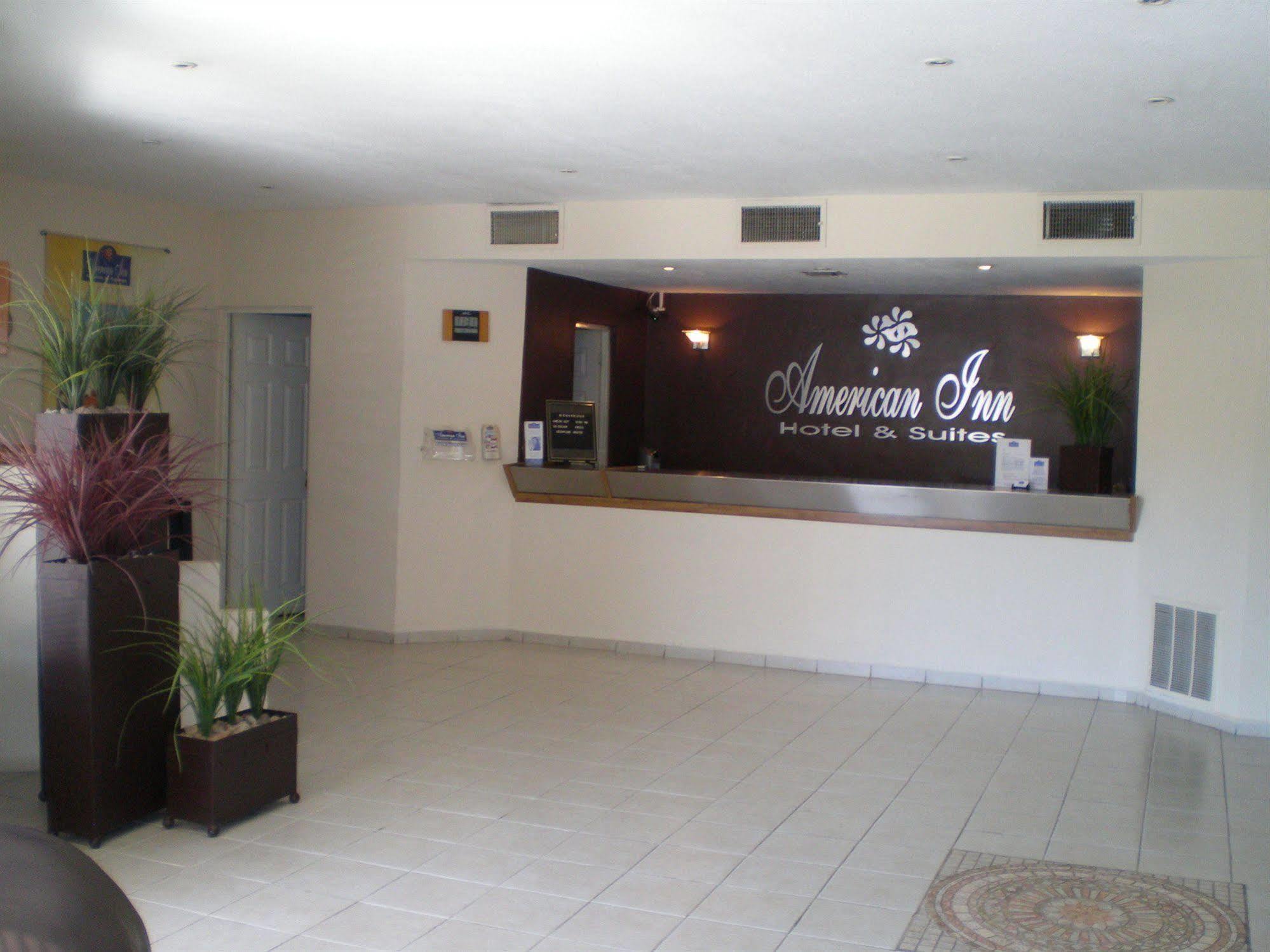 American Inn Hotel & Suites Parral Buitenkant foto